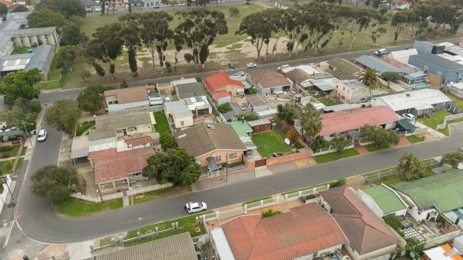 3 Bedroom Property for Sale in Parow Valley Western Cape